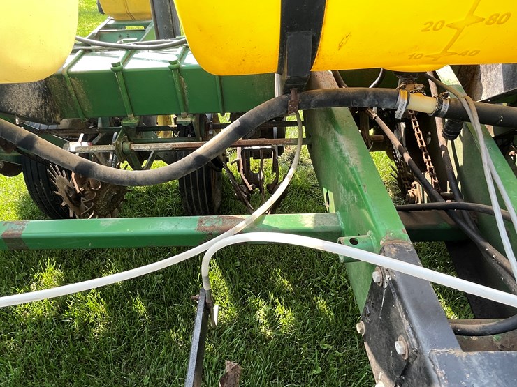 #5551-•-john-deere-p7000-planter-seeder-image-20