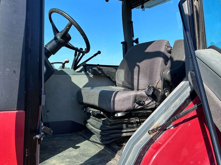 case-ih-8940-image-70