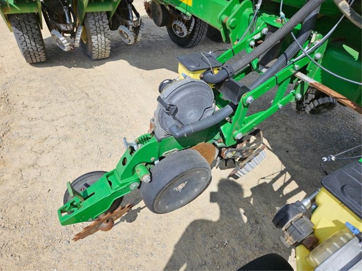 #225-•-westfield-130-71-13"-grain-auger-image-44