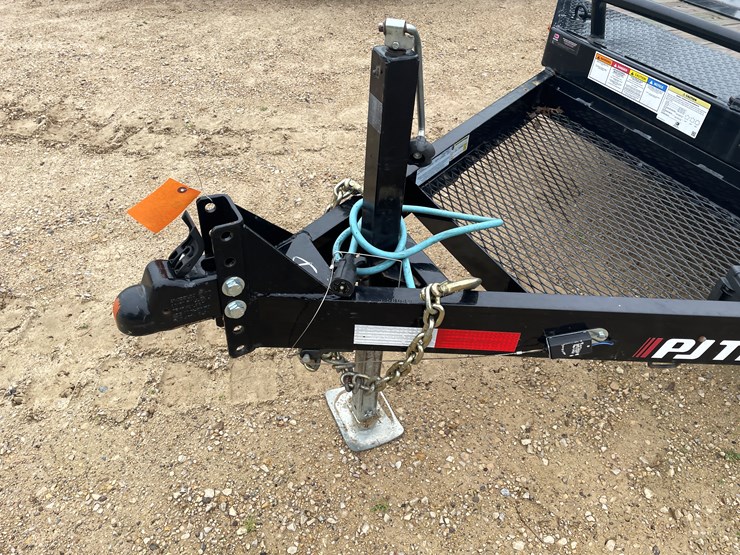 #164-•-2023-pj-tilt-top-16'-utility-trailer-(has-wi-title)-image-8