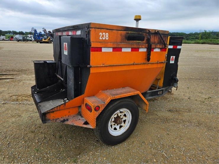 #354-•-km-industries-hot-box-asphalt-trailer-image-5
