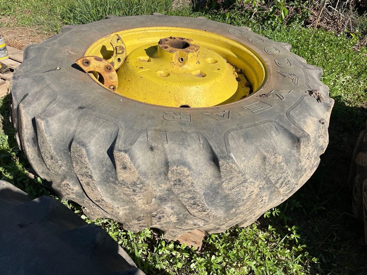 2-20.8-38-tractor-tires-image-8
