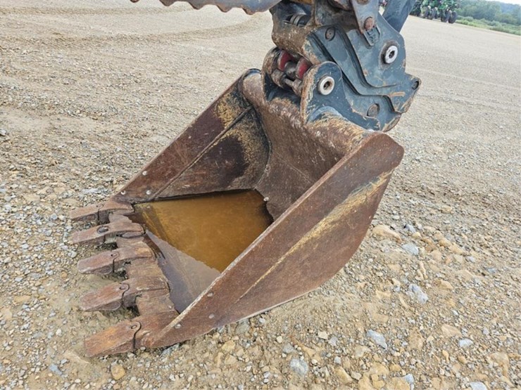#382-•-2017-hyundia-rolex-60cr-9a-excavator-image-15