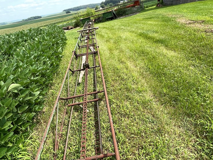 #5505-•-john-deere-61'-metal-bale-elevator-image-10