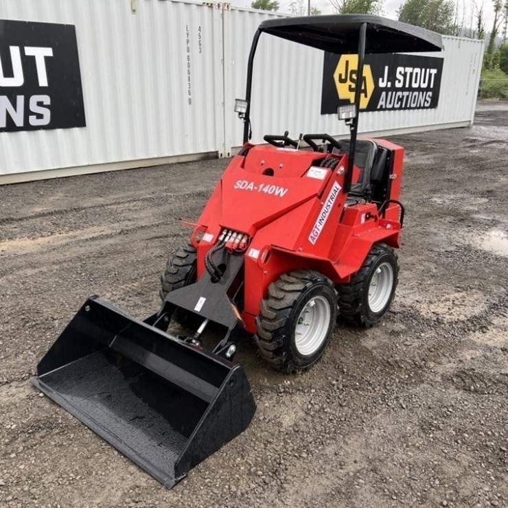 2025 AGT SDA-140W Mini Skidsteer Loader