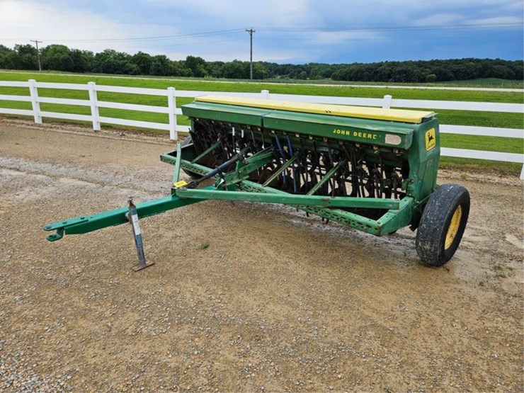 john-deere-8100-image-1