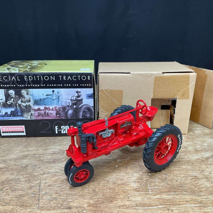1/16 Farmall F-20 Firestone NIB Ertl