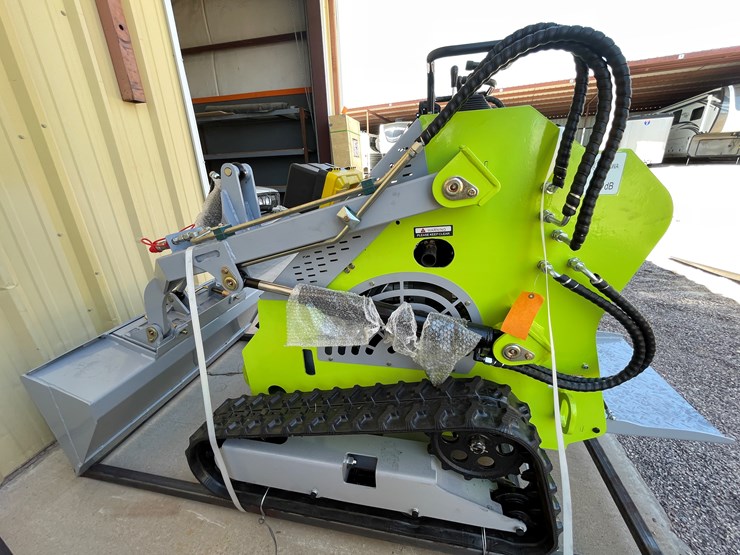 #4602-•-landhero-mini-skid-steer-loader-image-1