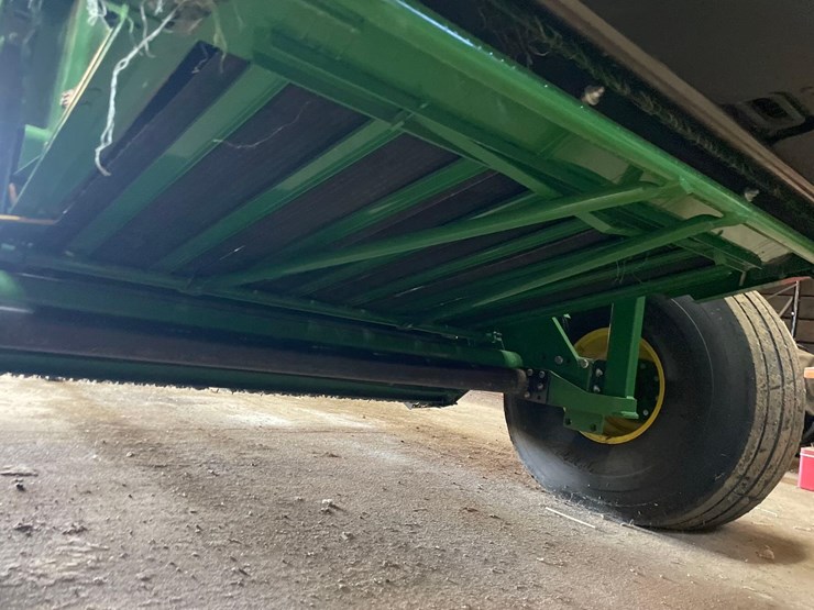 john-deere-560r-image-39