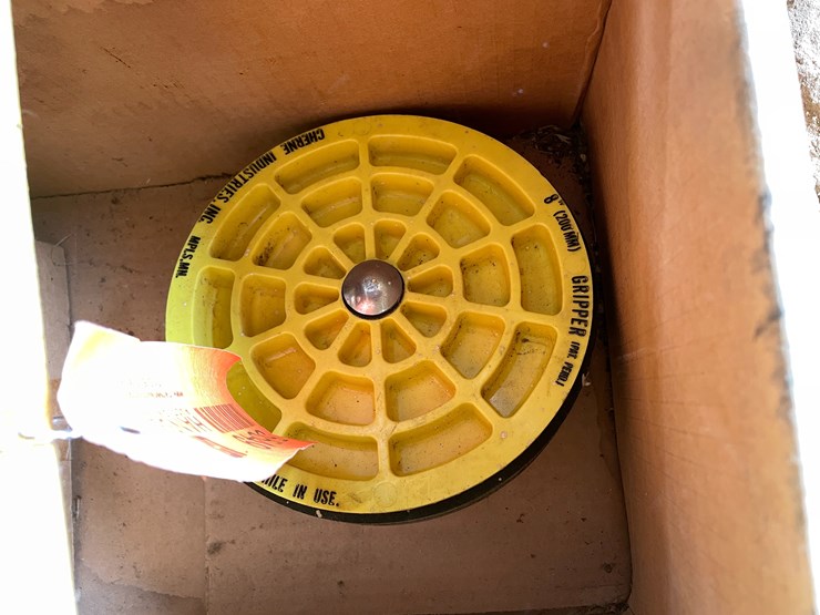 #5555-•-8"-mechanical-wing-nut-plug-grippers-image-6