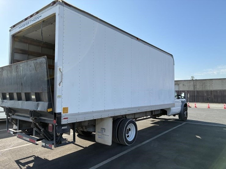 2010-ford-f550-image-4