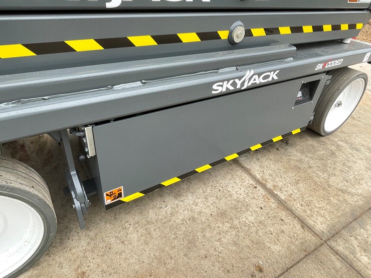 #124-•-2025-skyjack-sj3226e-scissors-lift-image-15
