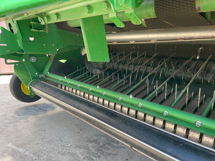 2021-john-deere-560m-image-19