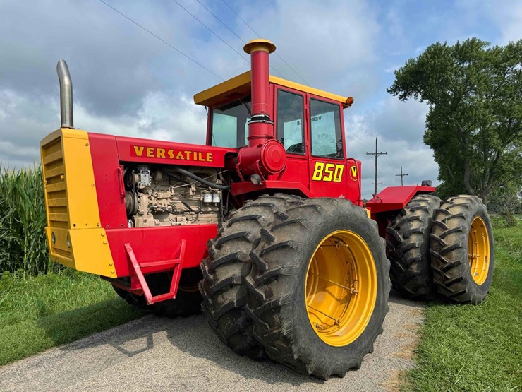 1976-versatile-850-image-5