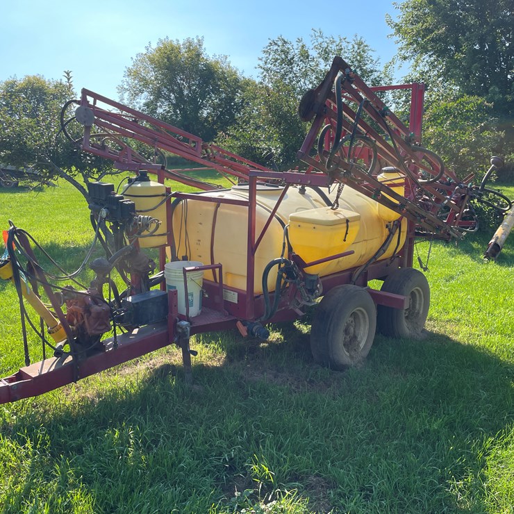 #5476 • 500 Gallon Hardi Pull behind Sprayer
