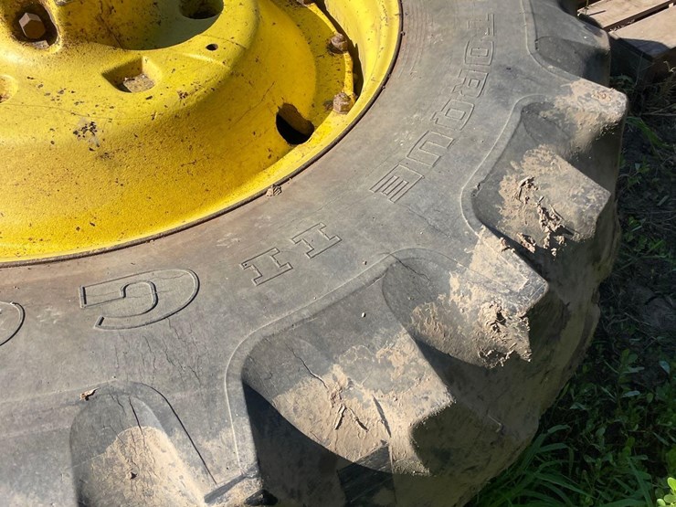 2-20.8-38-tractor-tires-image-10
