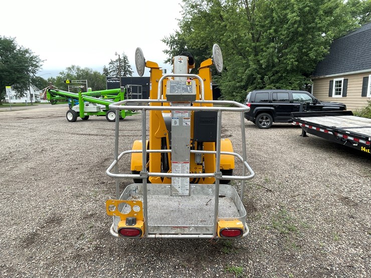 #108-•-2021-haulotte-3522a-towable-boom-lift-image-5