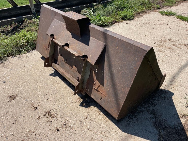 skidloader-56”-bucket-image-4