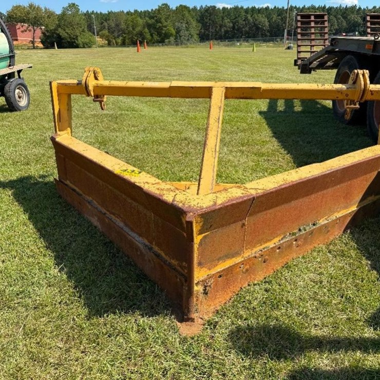 9' FIRE BREAK V BLADE FOR DRESSER DOZER
