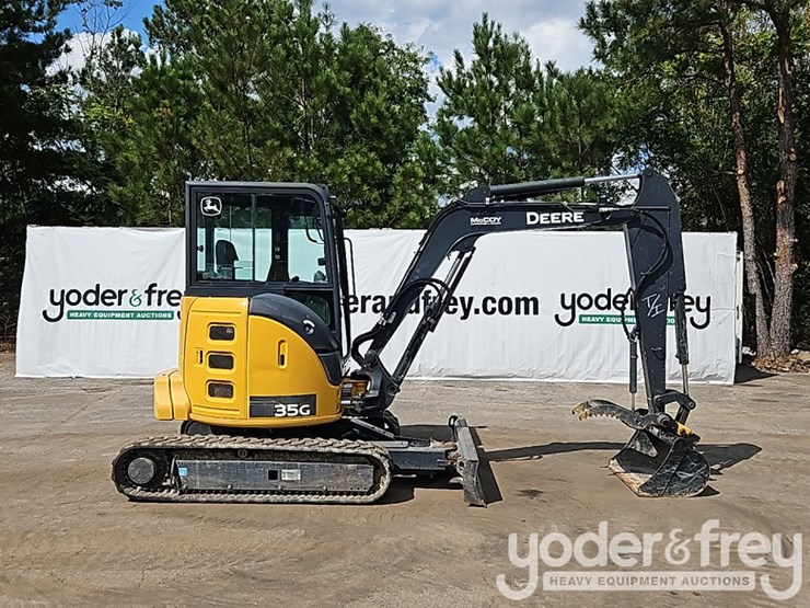 2019-deere-35g-image-6