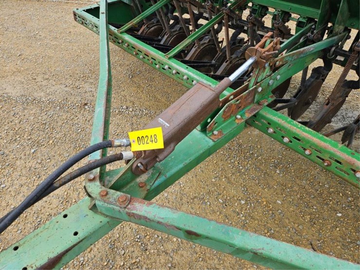 john-deere-8300-image-10