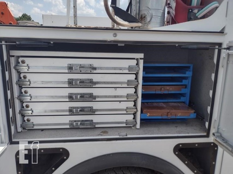 2018-ford-f550-image-37