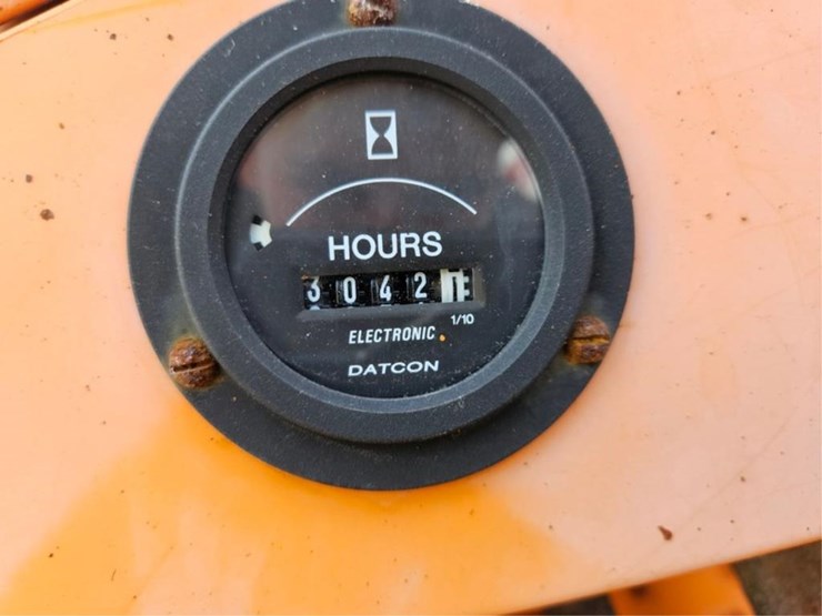 massey-ferguson-383-image-38