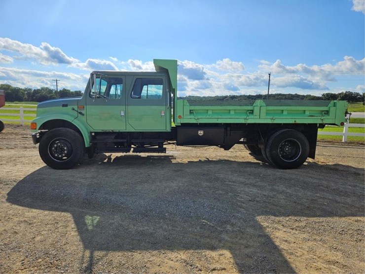 #384-•-1995-ih-4900-crew-cab-dump-truck-image-2
