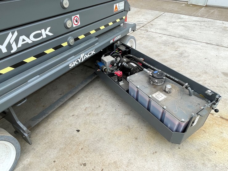 #122-•-2025-skyjack-sj3226e-scissors-lift-image-13