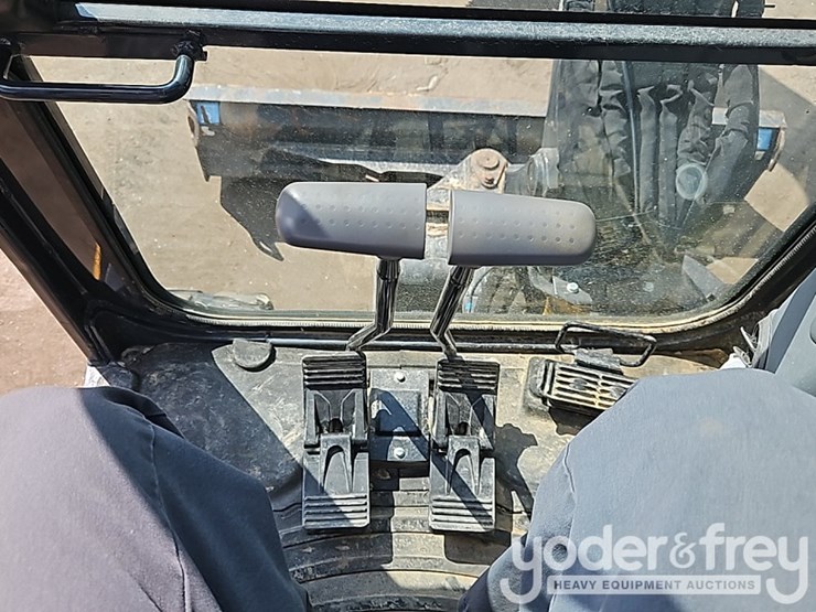 2019-deere-35g-image-36