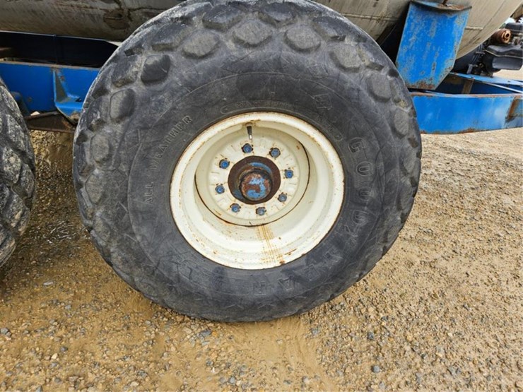 #241-•-1000-gallon-tandem-axle-water-trailer-image-16
