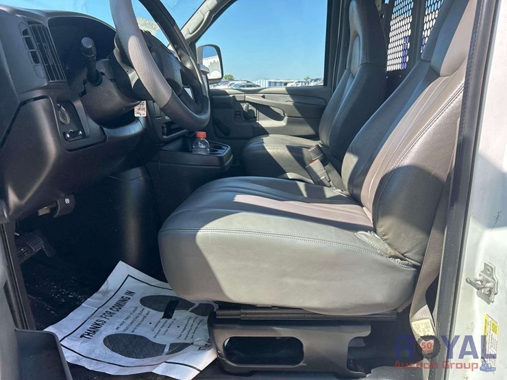 2006-chevrolet-express-2500-cargo-van-image-17