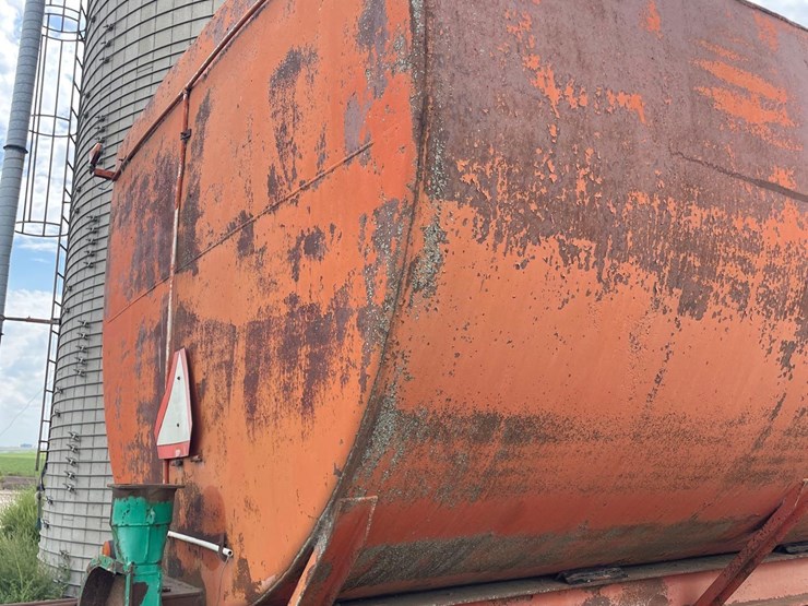 shop-built-10,000-gallon-manure-tank/running-gear-image-6
