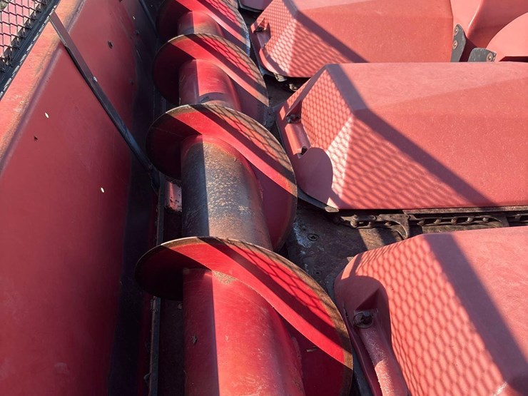 12-row-30”-corn-head-(-ih-1000-series-frame)-image-29