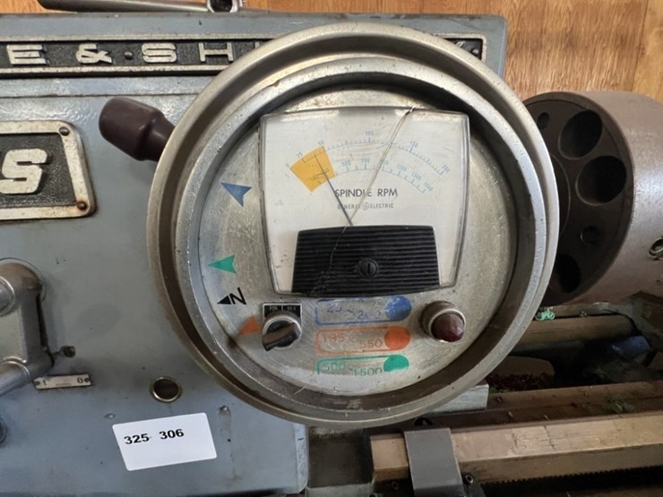 lodge-&-shipley-avs-2013-17-lathe-image-10