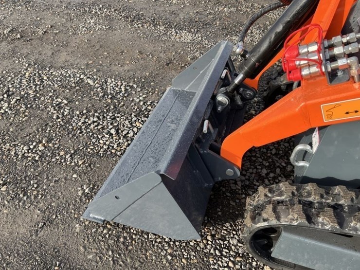 2025-agt-ysrt14-mini-compact-track-loader-image-9