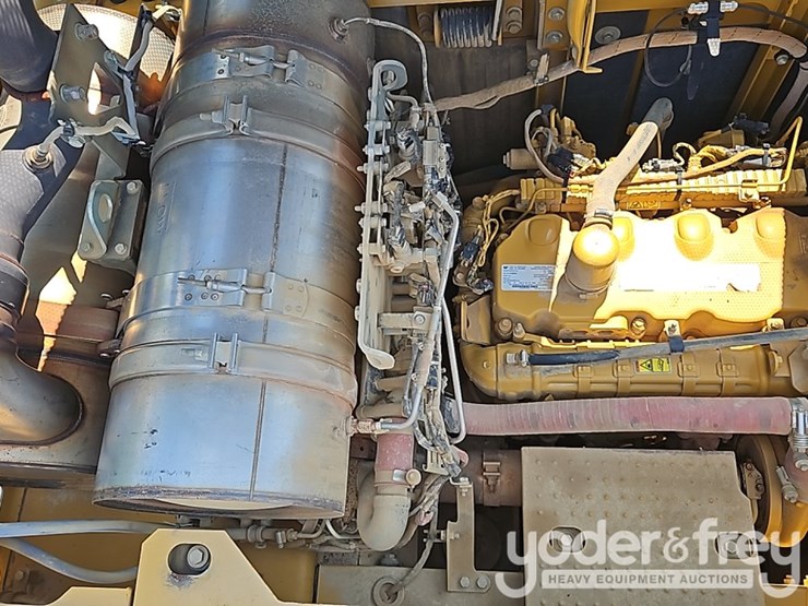 2016-caterpillar-336fl-image-36