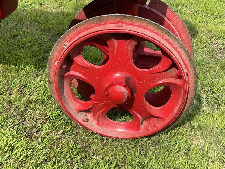 1940-farmall-h-distillate-image-17