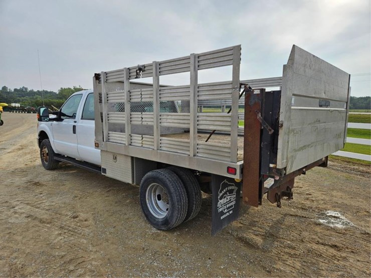 2011-ford-f350-image-3