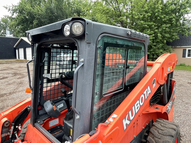 2016-kubota-ssv75-image-16