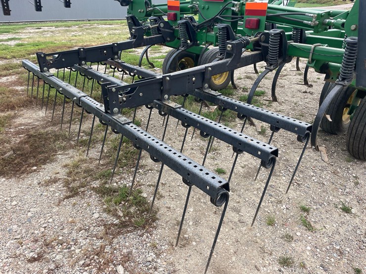 john-deere-2210-image-22