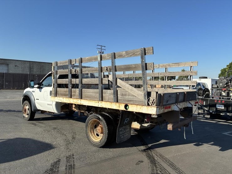 2006-ford-f550-image-5