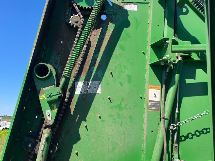 2019-john-deere-560m-image-37