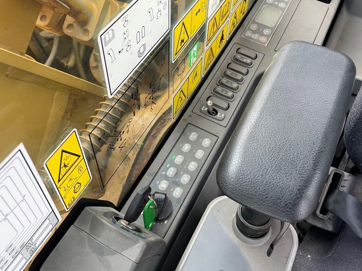 2018-caterpillar-318fl-image-70