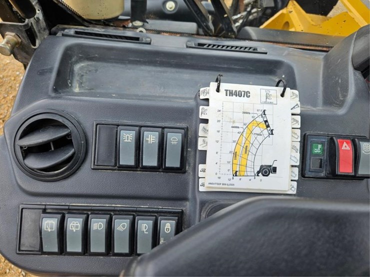 caterpillar-th407c-image-32