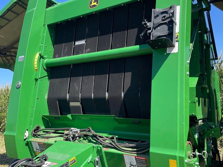 2017-john-deere-569-premium-image-35