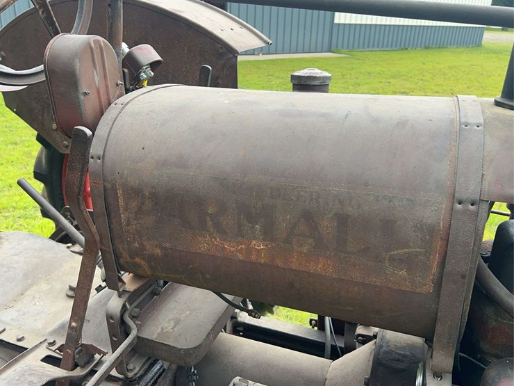 farmall-f12-image-32