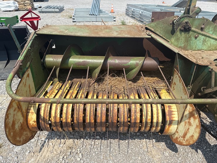 john-deere-24t-image-6