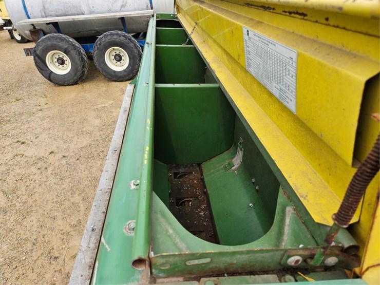 john-deere-8100-image-18