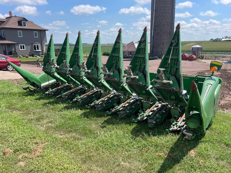 john-deere-608c-image-1